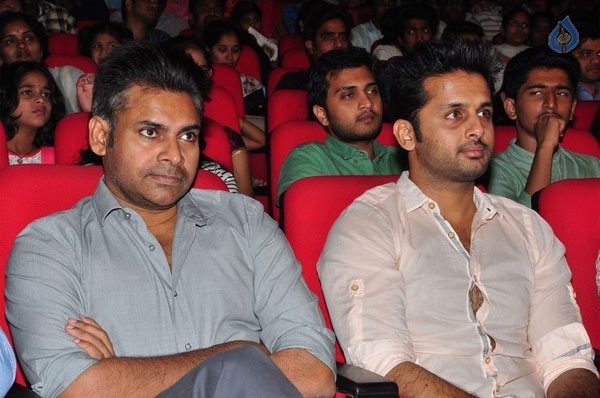 pawan kalyan,a aa movie,nithiin,a aa audio launch,trivikram srinivas  దేవుడంటూ పవన్ ని భలే వాడుతున్నాడుగా!